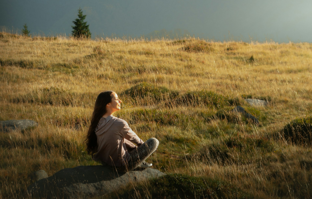 瞑想は何のためにするの？判断しないで観察する意味とは